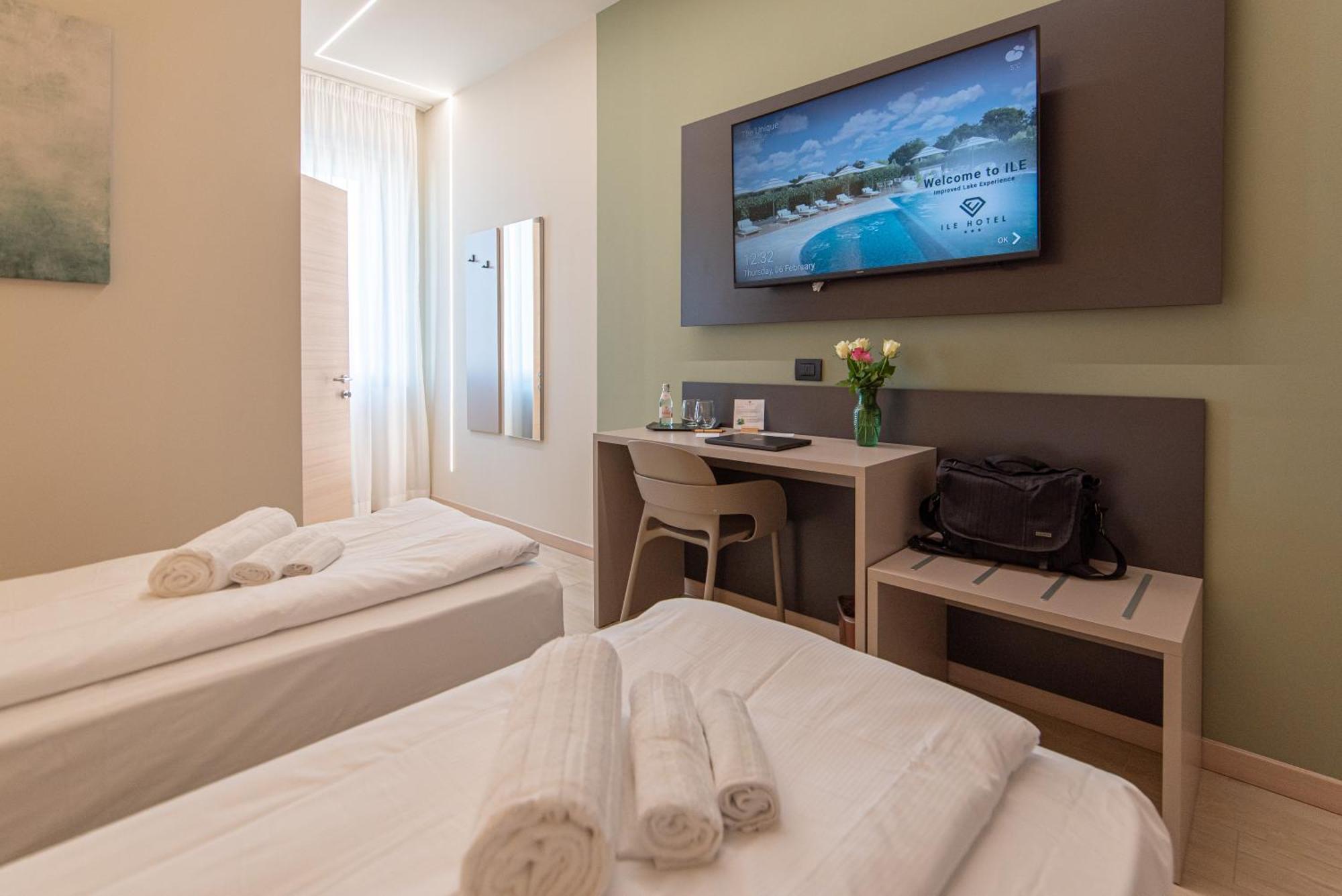 Ile Hotel Πεσκιέρα ντελ Γκάρντα Εξωτερικό φωτογραφία
