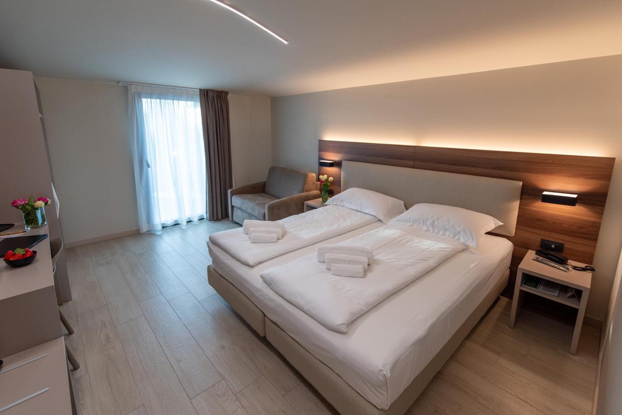 Ile Hotel Πεσκιέρα ντελ Γκάρντα Εξωτερικό φωτογραφία