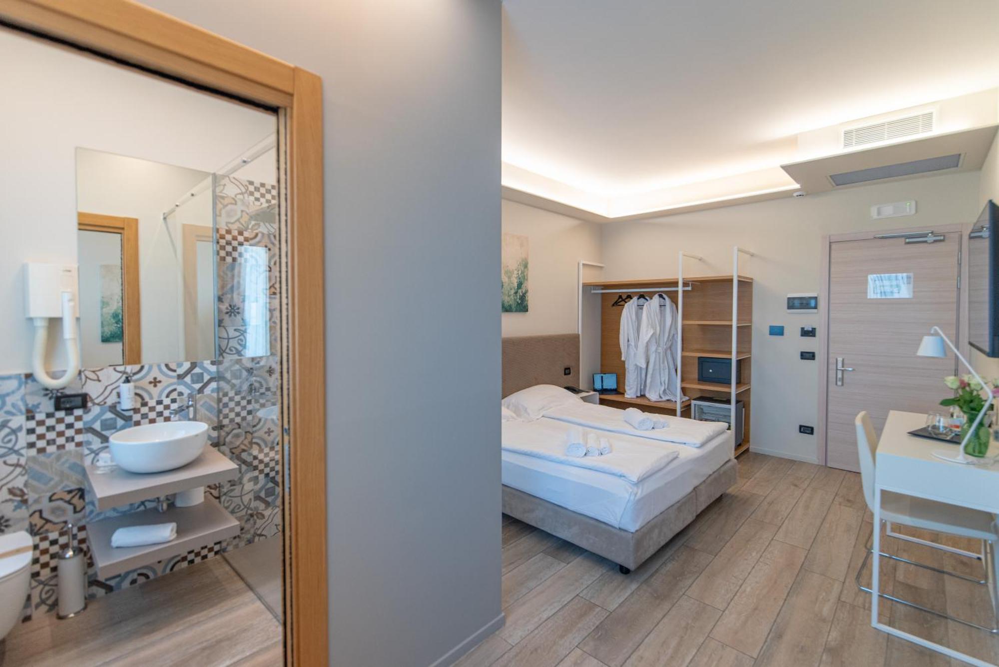 Ile Hotel Πεσκιέρα ντελ Γκάρντα Εξωτερικό φωτογραφία
