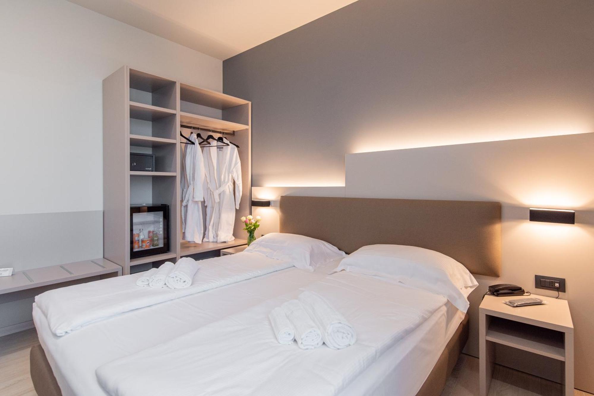 Ile Hotel Πεσκιέρα ντελ Γκάρντα Εξωτερικό φωτογραφία