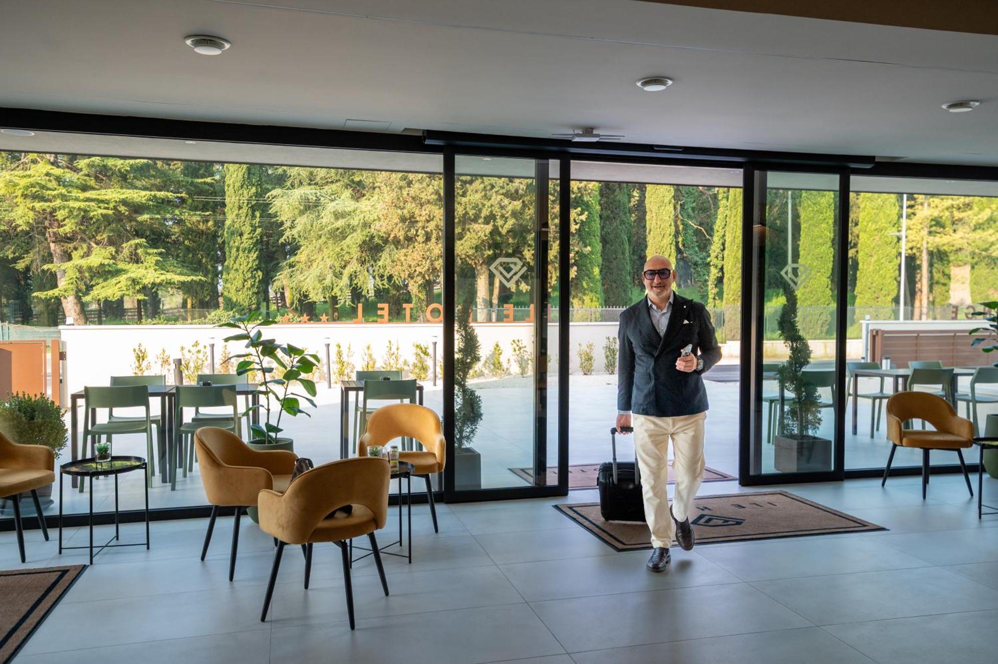 Ile Hotel Πεσκιέρα ντελ Γκάρντα Εξωτερικό φωτογραφία